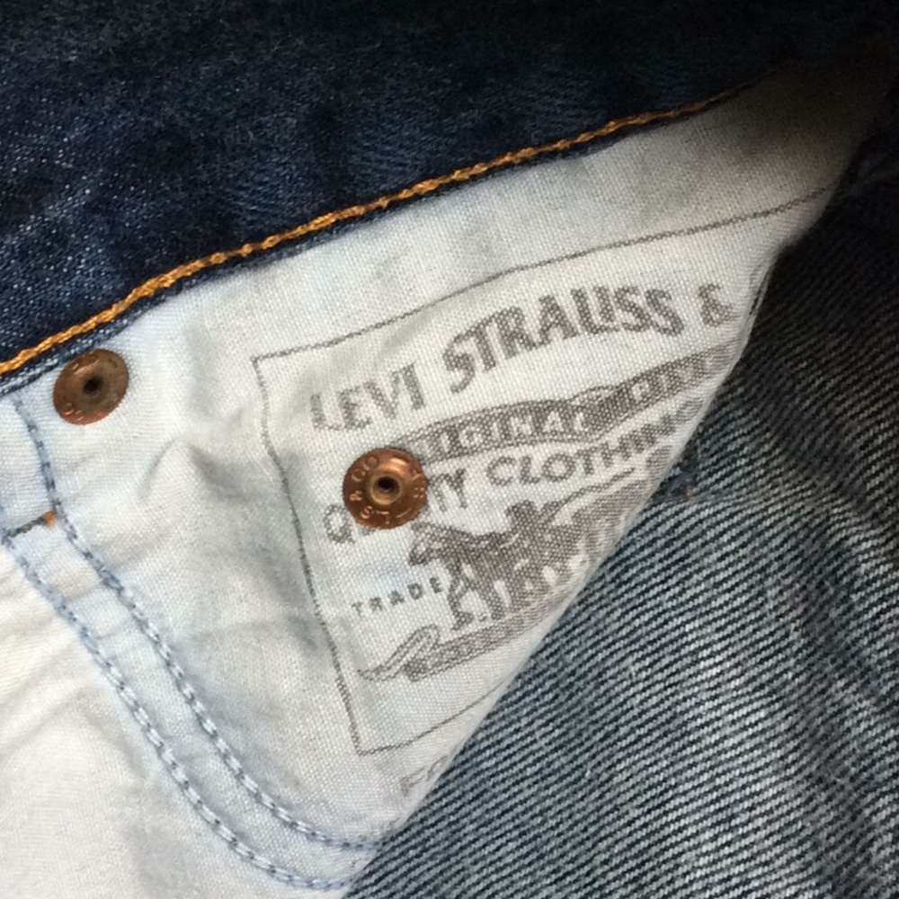 Levi 501 cut off shorts. - Picture 8 of 8